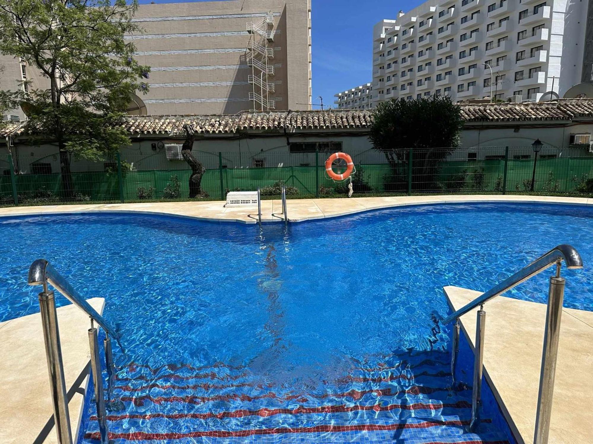 Apartamento La Carihuela A 2 Minutos De La Playa 托雷莫利诺斯 外观 照片